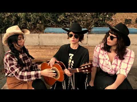 Sancy’s Vihuela Lesson