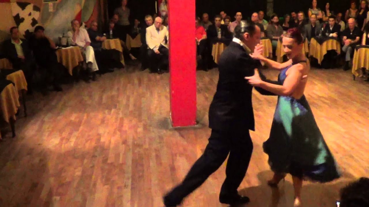 Alejandra Gutty y Pancho Martinez Pey en El Beso • Vals