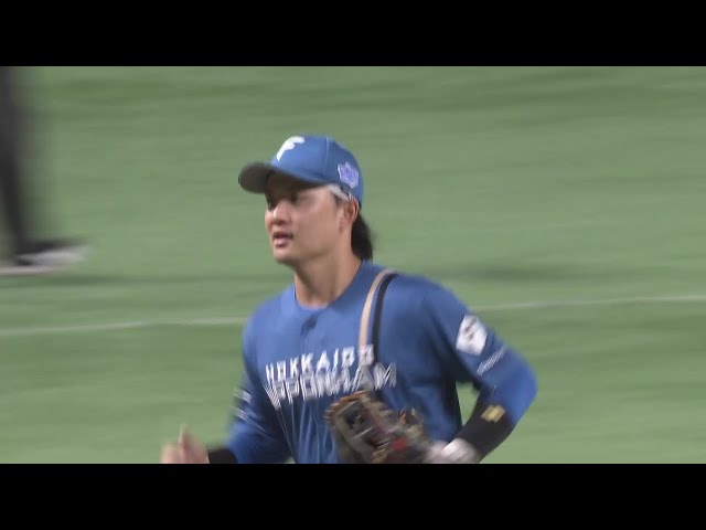 【4回裏】好守で魅せる!! ファイターズ・奈良間大己 センターへ抜けそうな打球をスライディングキャッチ!! 2025年8月10日 福岡ソフトバンクホークス 対 北海道日本ハムファイターズ