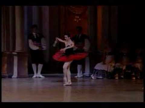 Prima ballerina assoluta Nino (Nina) Ananiashvili - Fan Dance - Don Quixote