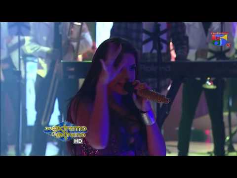 DIVAS by Jiménez - En Carne Viva / El Me Mintió [Live]