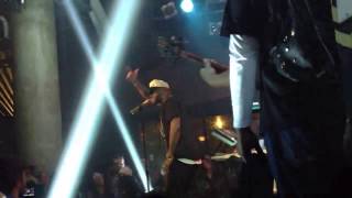 The-Dream - Walking on the Moon