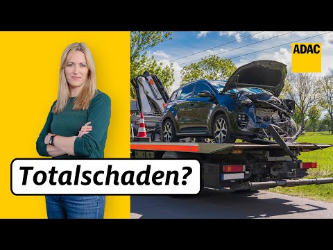 Totalschaden: Wie viel zahlt die Versicherung & ist das Auto doch noch zu retten? | Recht? Logisch!