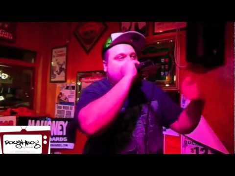 MOOD SWANGZ TELLS U ABOUT WHERE HES FROM @MURPHYS PUB 420 SHOW