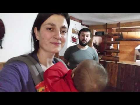 Ana si Vlad - Colindul gutuii din geam (Nica Zaharia)