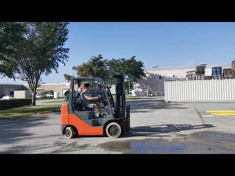 2015 Toyota 8FGCU25 forklift, 5000 lbs, 3 stage, sideshift, all original.