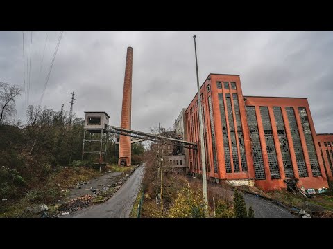 Exploring and Climbing A Massive Abandoned Power Plant From 1921