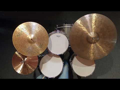 Istanbul Agop Traditional Jazz Hi Hat Cymbals 14" 900/1100 grams JH14