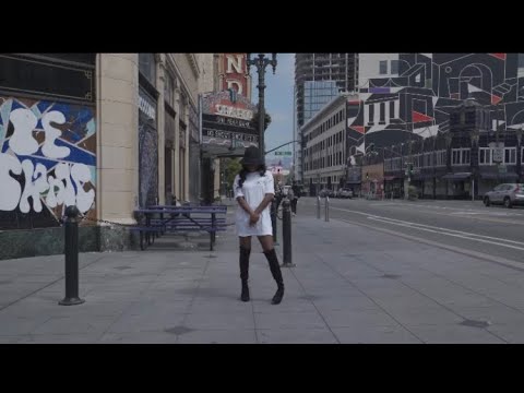 Deja Vu - Leave me Alone