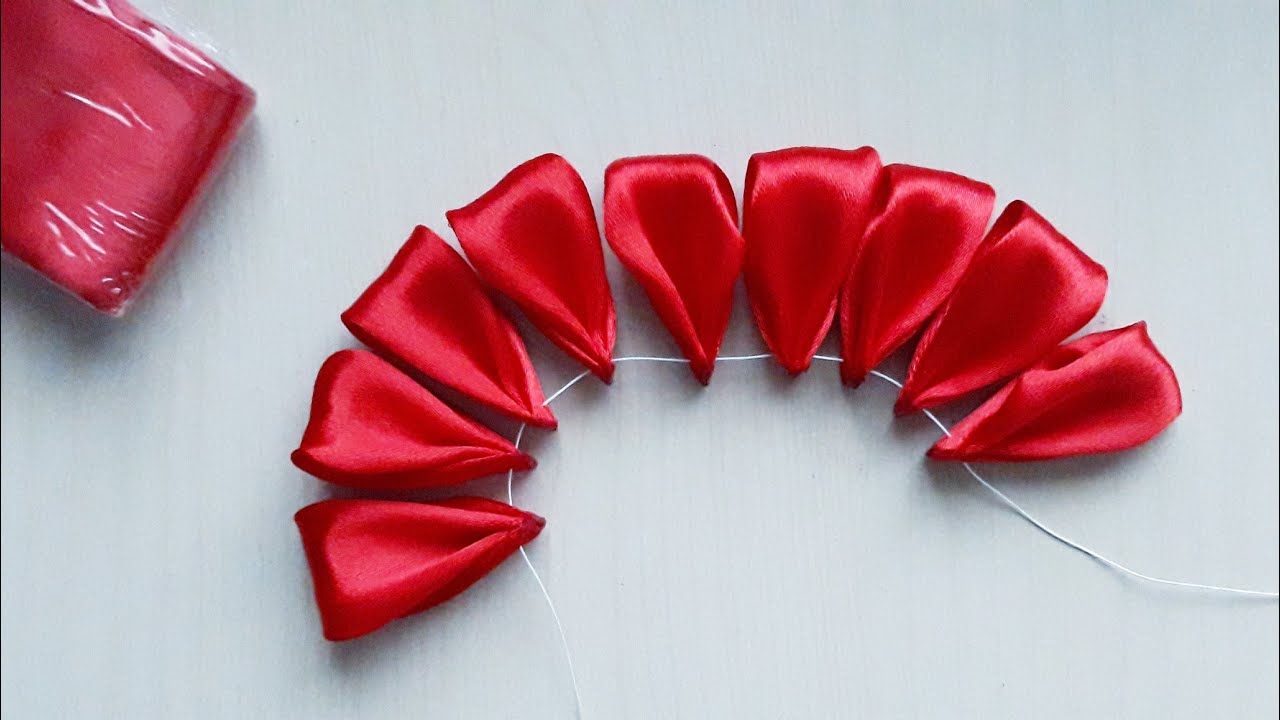 Flor de Fita de Cetim, Simplesmente Linda e Facil by Sandra Monteiro