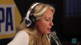 Deana Carter Performs Strawberry Wine In Studio