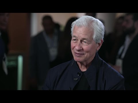 Dimon Warns Higher Inflation Risks Being ‘Skunk at a Party’