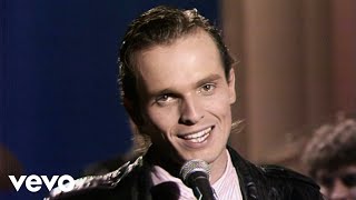 Miguel Bosé - Bravo Muchachos (300 Millones  (Actuación TVE))