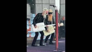 ZZ Top: the “Legs” wiggle
