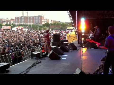 Angelique Kidjo dancing on Senamou at the BT River of Music for the 2012 Olympic Games London