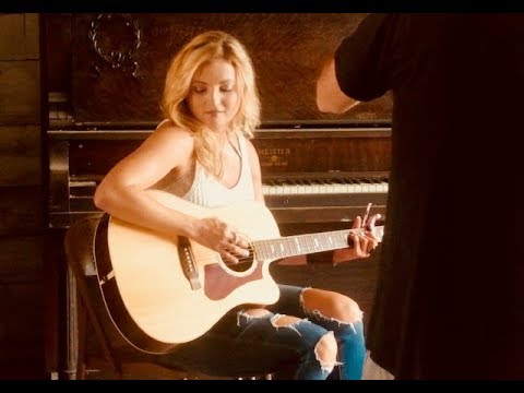 Fancy- Reba Mcentire (Cover by Karen Waldrup)