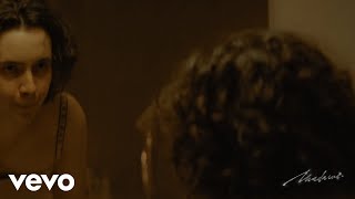 TUTTI MUOIONO Lyrics English Translation