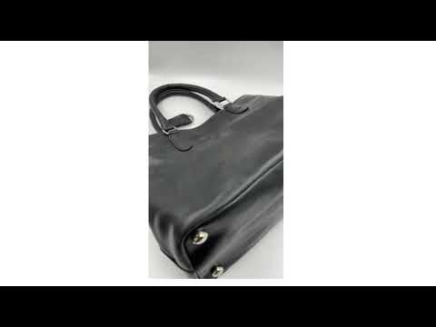 Fashionable black leather ladies hand bag, size: 30 cm x 7.5...