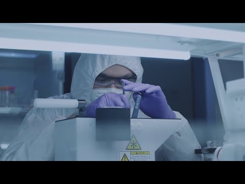 Cryo-EM Sample Preparation — Art in the Lab at ShuimuBio