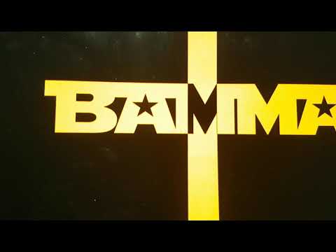 Fabian Edwards with a body kick 1.00 of the 1st round