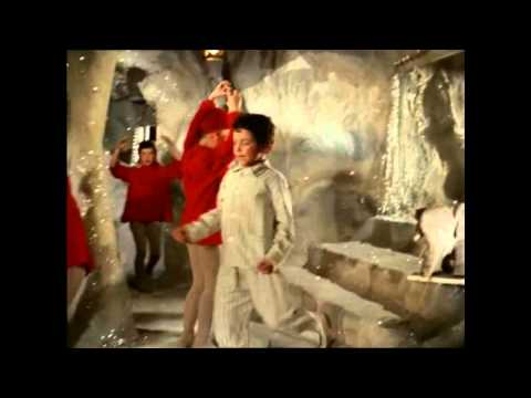 Far til Fire i Byen (1956) - Til Julebal i Nisseland