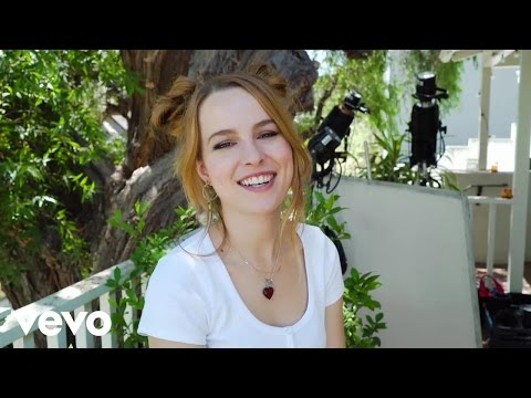 Bridgit Mendler - Bridgit Mendler - Atlantis (Behind the Scenes)