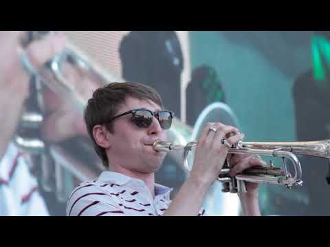 Geamparale Adam Stinga by Babuci and Brothers