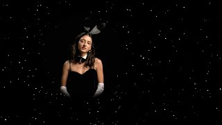 Sofie Royer – “Young-Girl (Illusion)”