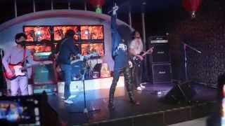 Download lagu Aweera - She's Gone mp3 Download lagu Aweera - She's Gone mp3