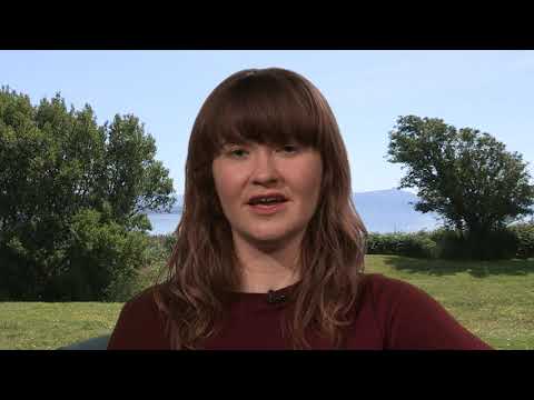 Boireannach a chaidh a-steach do shìthean