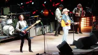 &quot;Streets of Bakersfield&quot;- Dwight Yoakam Red Rocks CO 08/14/2018