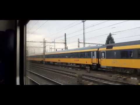 Souběžná jízda vlaků ČD a RJ