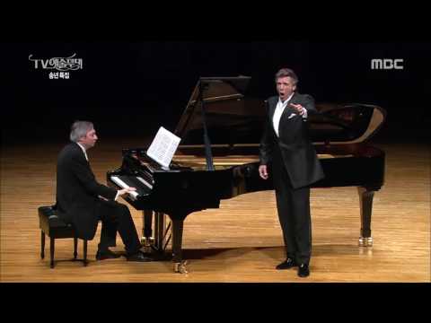 Thomas Hampson - The Boatmen's Dance by Aaron Copland