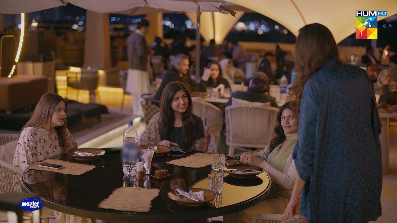 Resturant Mein Hui Larai🫨 - Aap Ki Izzat -Urwa Hocane & Ahsan Khan