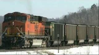 preview picture of video 'BNSF,BNSF&NS/CSX Meet in Lincoln,MN on the BNSF Staples Sub'