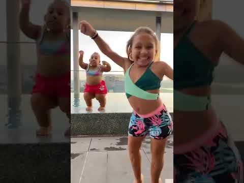 Dancinha e diversão com Maria Clara MC Divertida e Carol - #SHORTS