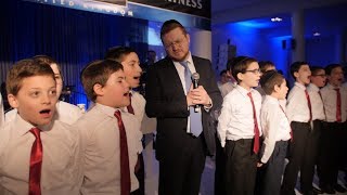 קניאן המסכתה 2019 @ Kinloss, לונדון, בריטניה - הבהרה