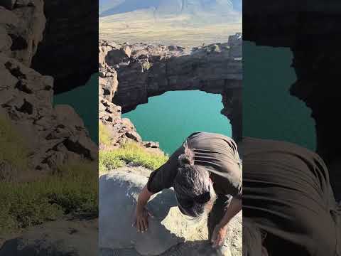 Puente de Piedra. Lago Caviahue. Área Natural Protegida. Copahue. Neuquén. 