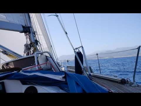 magnum under full sail