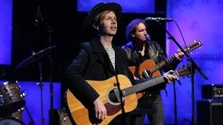Beck Performs &#39;Blue Moon&#39;