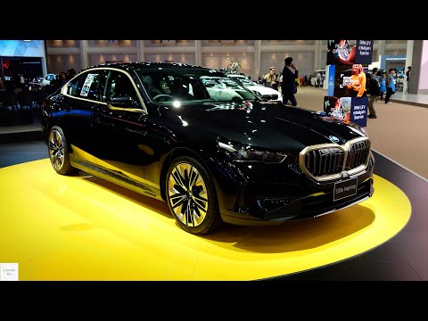 2026 BMW 5 Series 530e Plug-in Hybrid G60 / In-Depth Walkaround Exterior & Interior