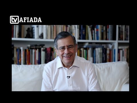 Avenida jornalista (sic) Roberto Marinho?