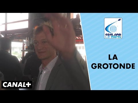 Emmanuel Micron fait la fête à la Grotonde - Groland Le Zapoï du 29/04 - CANAL+