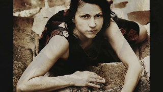 LISA GERMANO - The Mirror is Gone [from the 1992 USA &quot;Cry Wolf&quot;ep][audio]