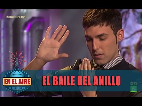 El Mago Pop sorprende a Buenafuente y Berto dejando bailar un anillo en el aire