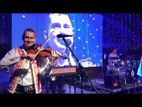 KOLLÁROVCI- LÁSKA JE TRPEZLIVÁ- Levice 12/2018