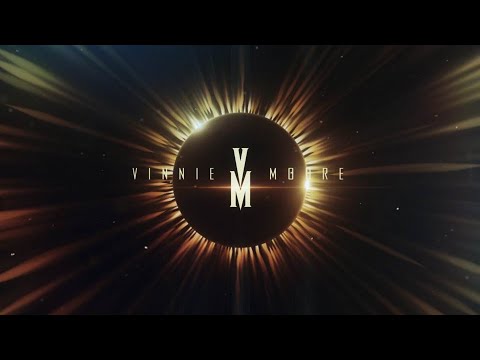 VINNIE MOORE - Same Sun Shines (OFFICIAL VIDEO)