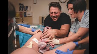 Download lagu Natural Birth Experience: Water Breaking, and Pushing, Pain,  Raw, Real & Emotional Birth mp3