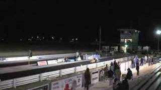 preview picture of video 'Jr Dragster 1st Run ~ Zach Thomas 11/02/07'