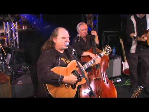 video:Houston Jones performs 